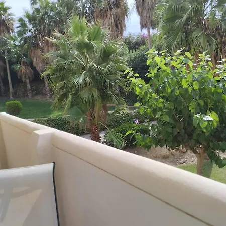 Con Piscina En Nueva Torrequebrada